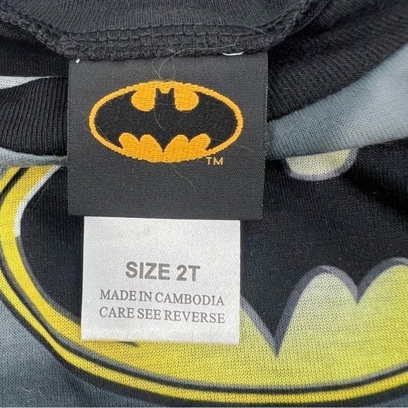 NWT DC Comics Batman Costume Pajama Set Size 2T Little Kids - Picture 2 of 12